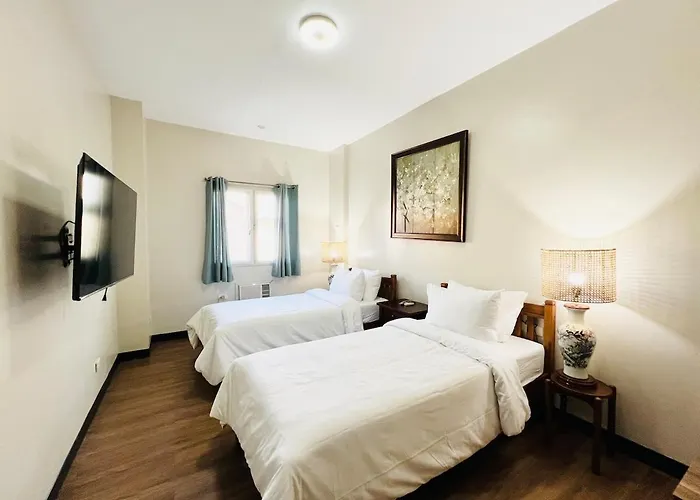 Apartment 5br Townhome In Cedar Place With Parking *